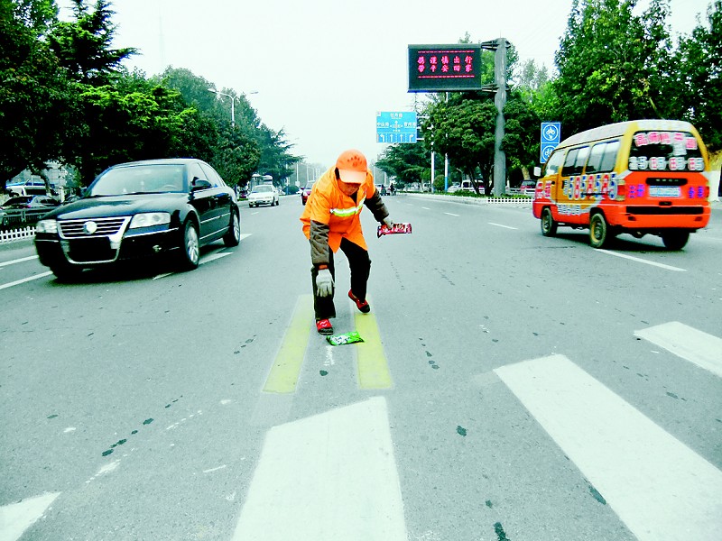 環(huán)衛(wèi)工是一個生存狀況常被忽略的群體