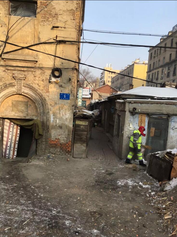 哈爾濱車禍遇難環(huán)衛(wèi)工居住的小巷