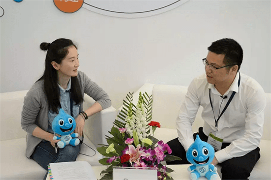 1525396323505740.png blob.png