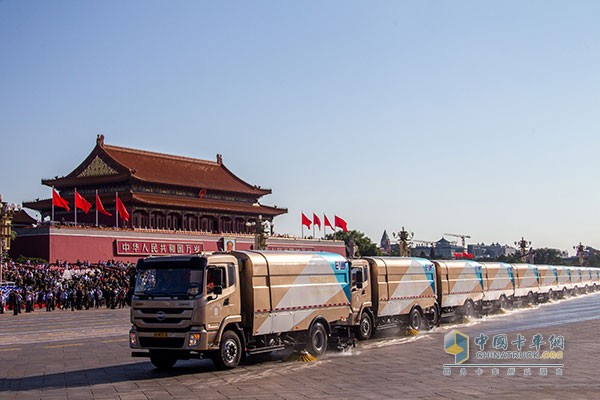 純電動(dòng)清掃車服務(wù)9.3大閱兵