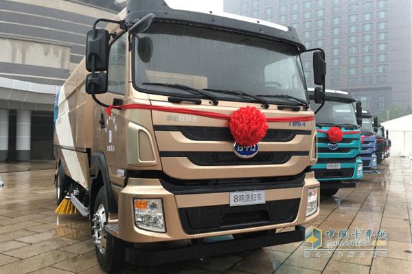 純電動(dòng)環(huán)衛(wèi)車