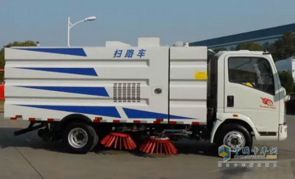 HOWO輕卡天然氣掃路車(chē)
